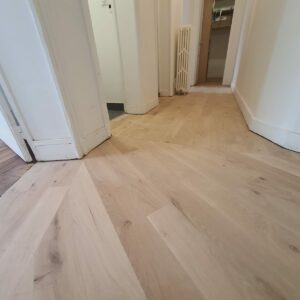 Renforcement des lambourdes + isolation et pose de parquet